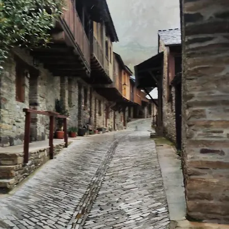 El Mirador Del Rosal Apartment *